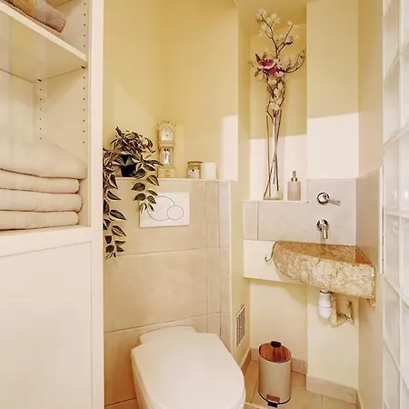 Cosy - Eiffel Tower Apartment Paris